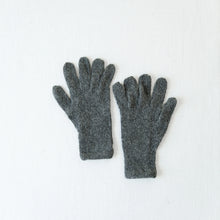 Load image into Gallery viewer, Milkshake 100% Alpaca Gloves
