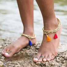 Load image into Gallery viewer, Gold Tassel Anklet
