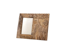 Load image into Gallery viewer, Giraffe Wooden Frame 4x6
