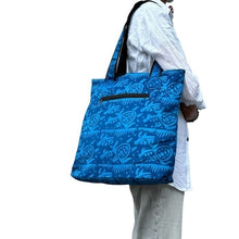 Load image into Gallery viewer, Batik Turtle Tote Bag
