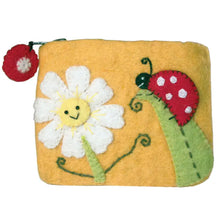 Load image into Gallery viewer, Daisy Felt Coin Bag
