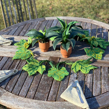 Load image into Gallery viewer, Felt Summer Leaf Garland
