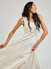Load image into Gallery viewer, Vero Maxi Dress Tree Rings Shell
