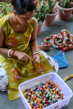 Load image into Gallery viewer, Saree Bead Garland
