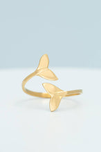 Load image into Gallery viewer, Whale Tale Wrap Ring in Gold
