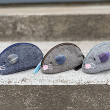 Load image into Gallery viewer, Juniper Mouse Purse: Purple
