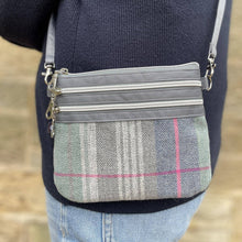 Load image into Gallery viewer, Humbie Tweed 3 Zip Bag
