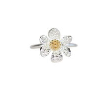 Load image into Gallery viewer, Silver Flower Ring
