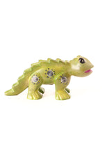 Load image into Gallery viewer, Green Soapstone Lizard
