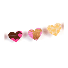 Load image into Gallery viewer, Metallic Cotton Heart Garland
